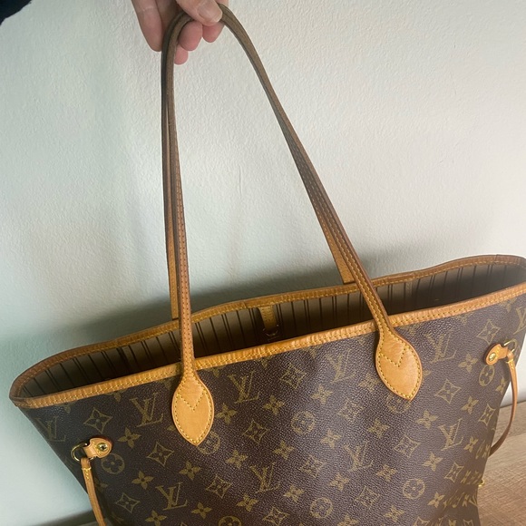 Louis Vuitton MM Neverfull - Picture 2 of 9